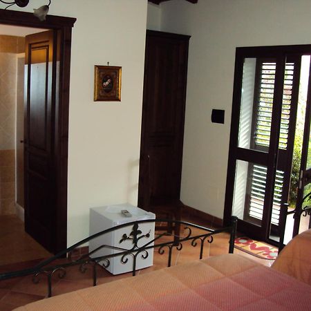 Agriturismo Il Pozzo Antico Mascali Eksteriør bilde