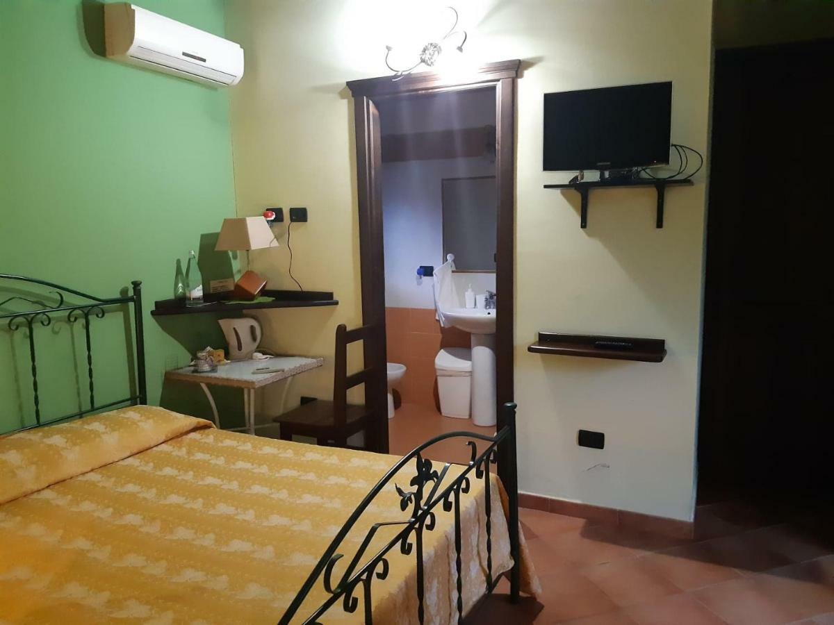 Agriturismo Il Pozzo Antico Mascali Eksteriør bilde